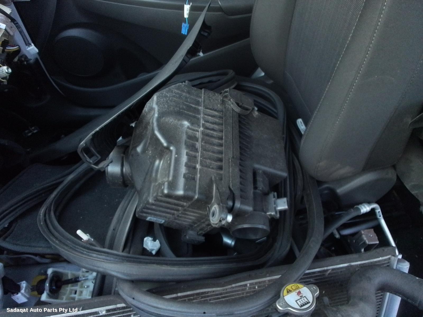 Hyundai Kona Right Guard Liner