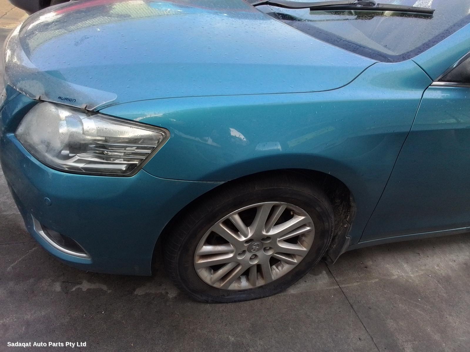 Toyota Aurion Bonnet Hinge/strut