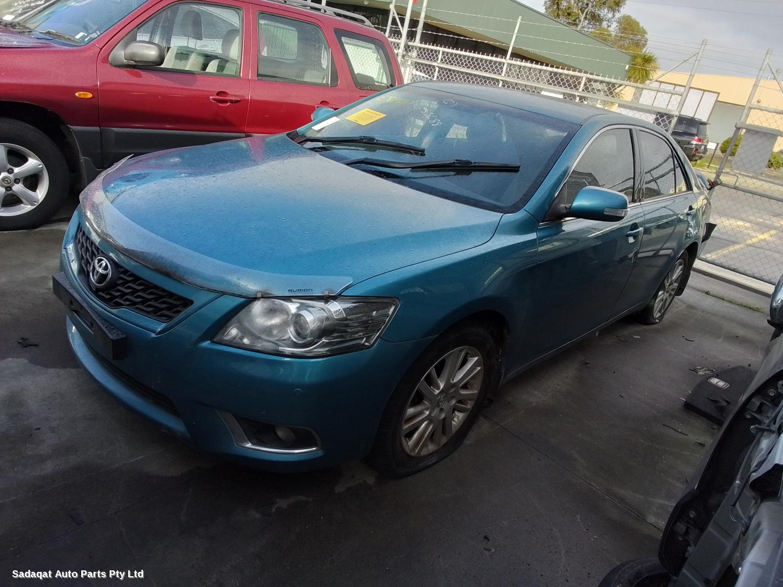 Toyota Aurion Bonnet Hinge/strut