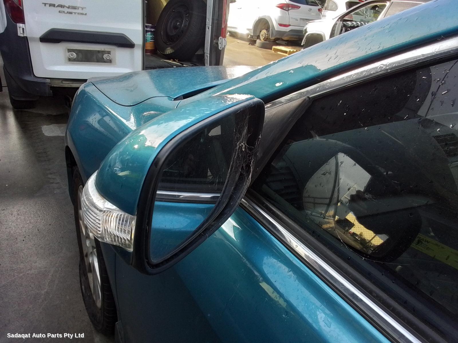 Toyota Aurion Bonnet Hinge/strut