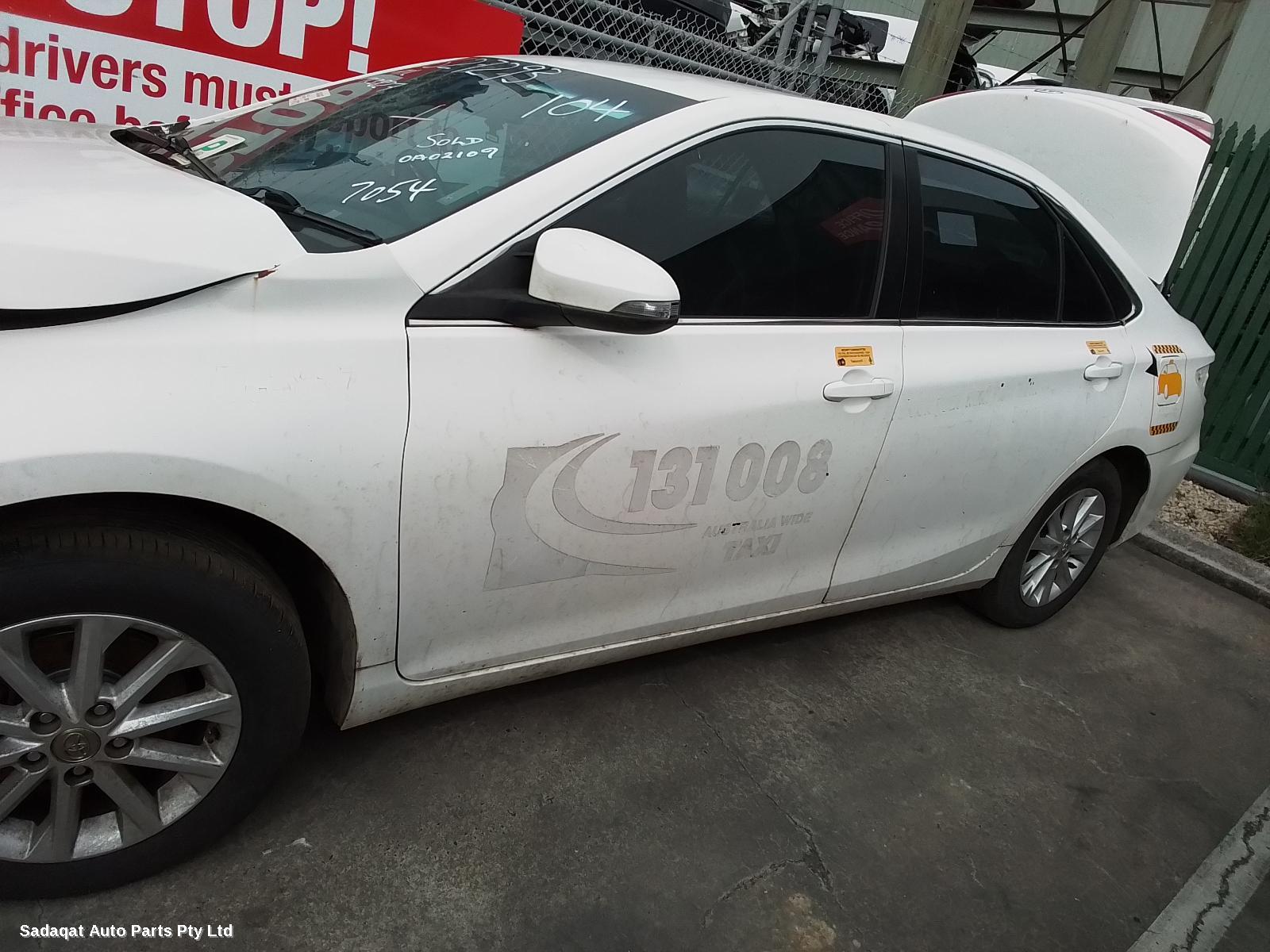 Toyota Camry Left Door Mirror