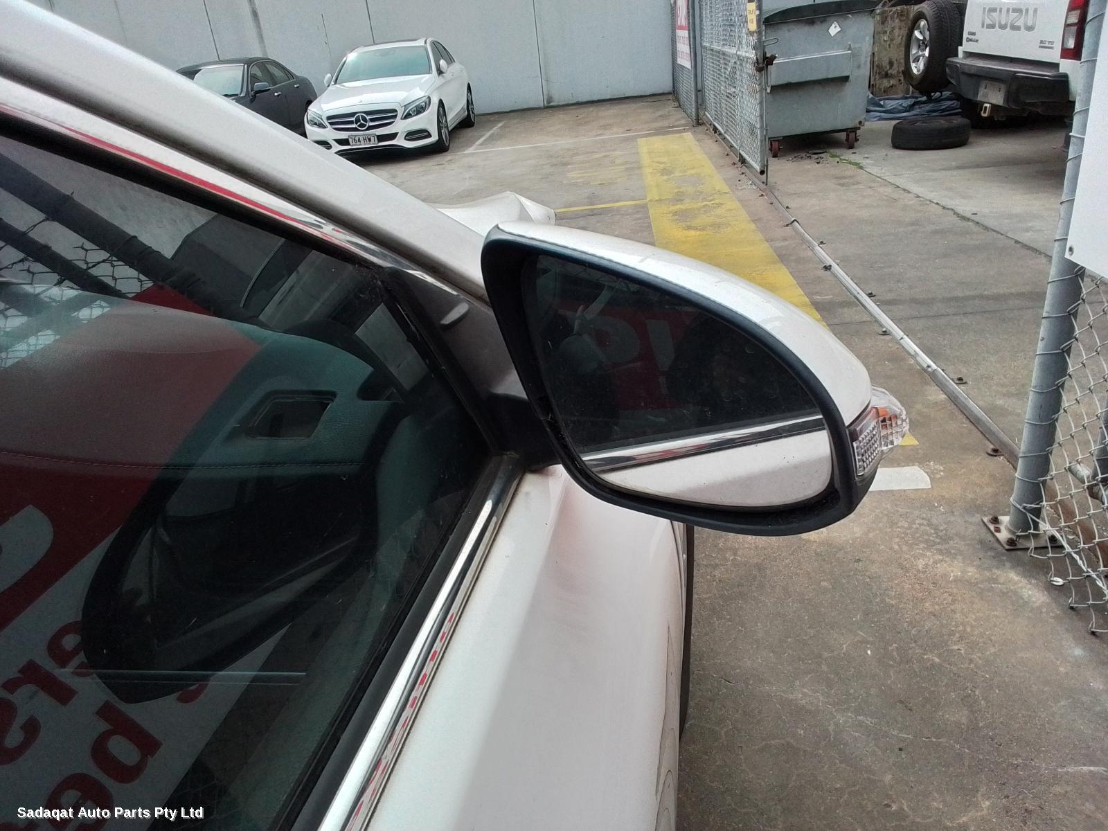 Toyota Camry Left Door Mirror