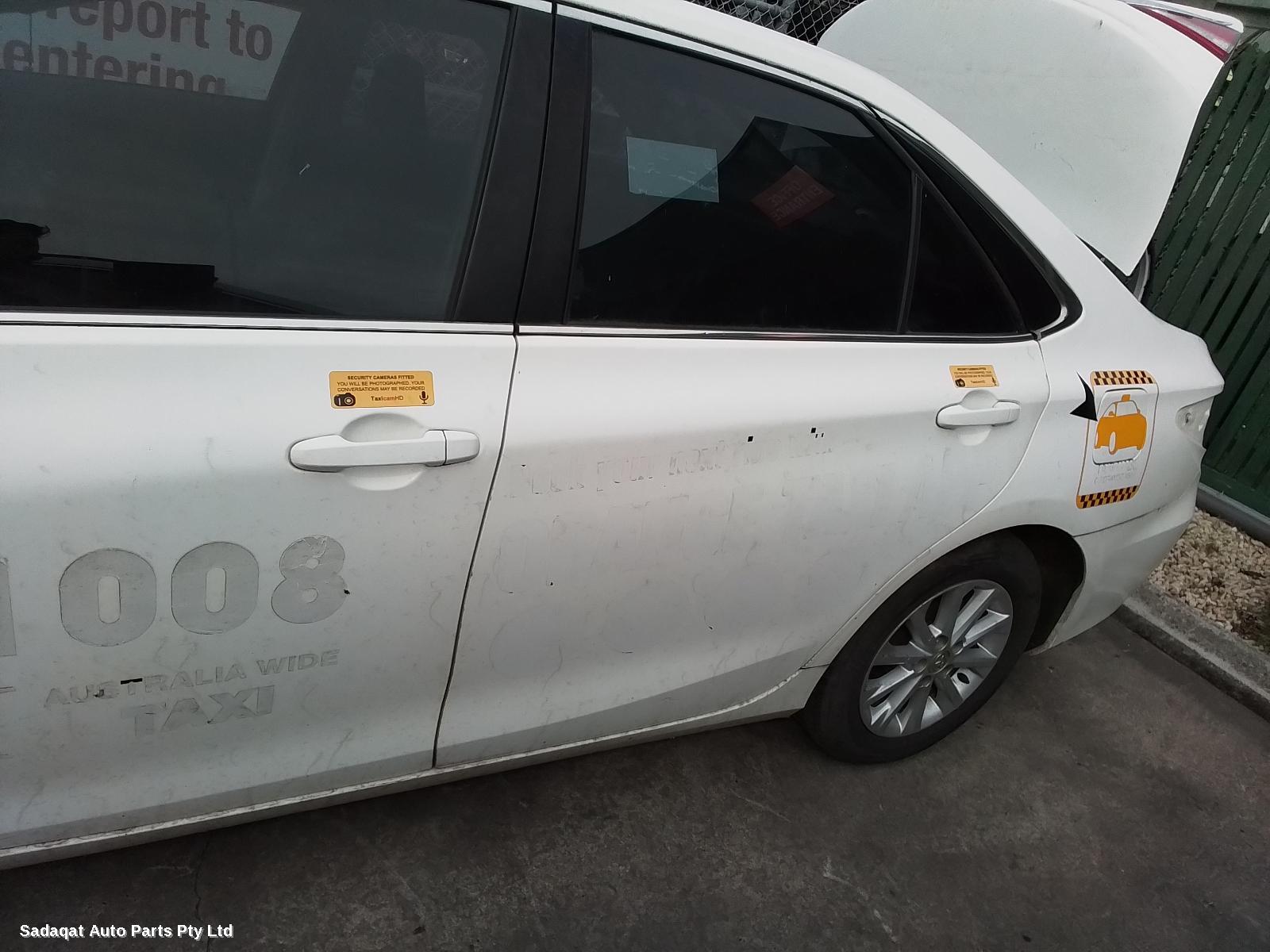 Toyota Camry Left Door Mirror