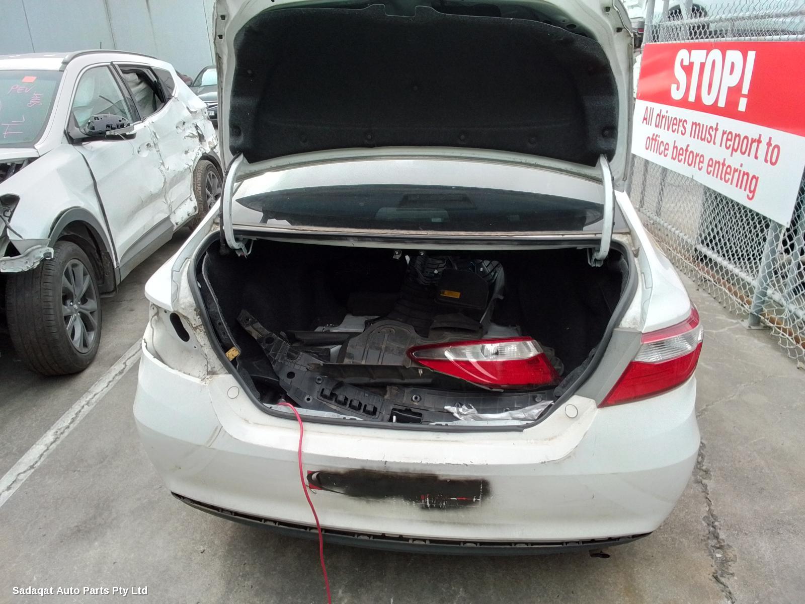 Toyota Camry Left Door Mirror