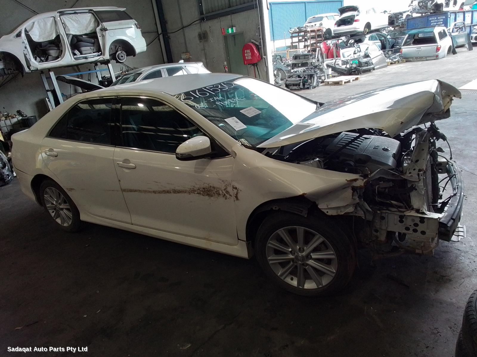 Toyota Aurion Left Taillight