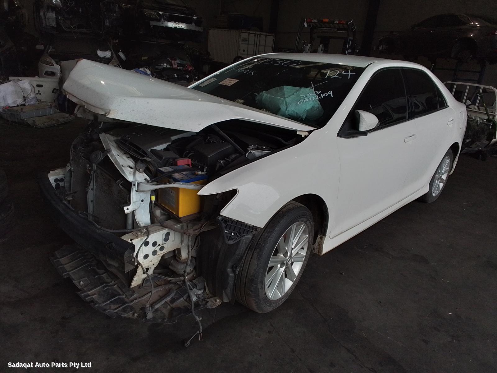 Toyota Aurion Left Taillight