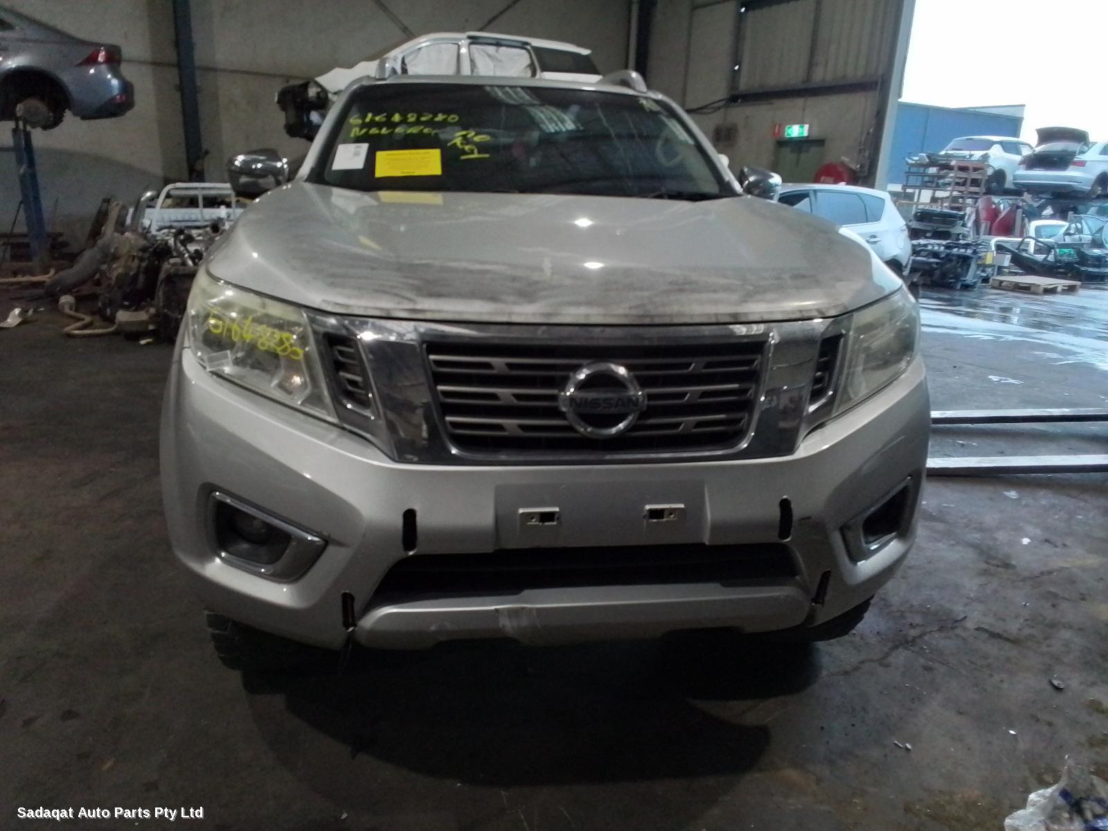 Nissan Navara Hoodlining