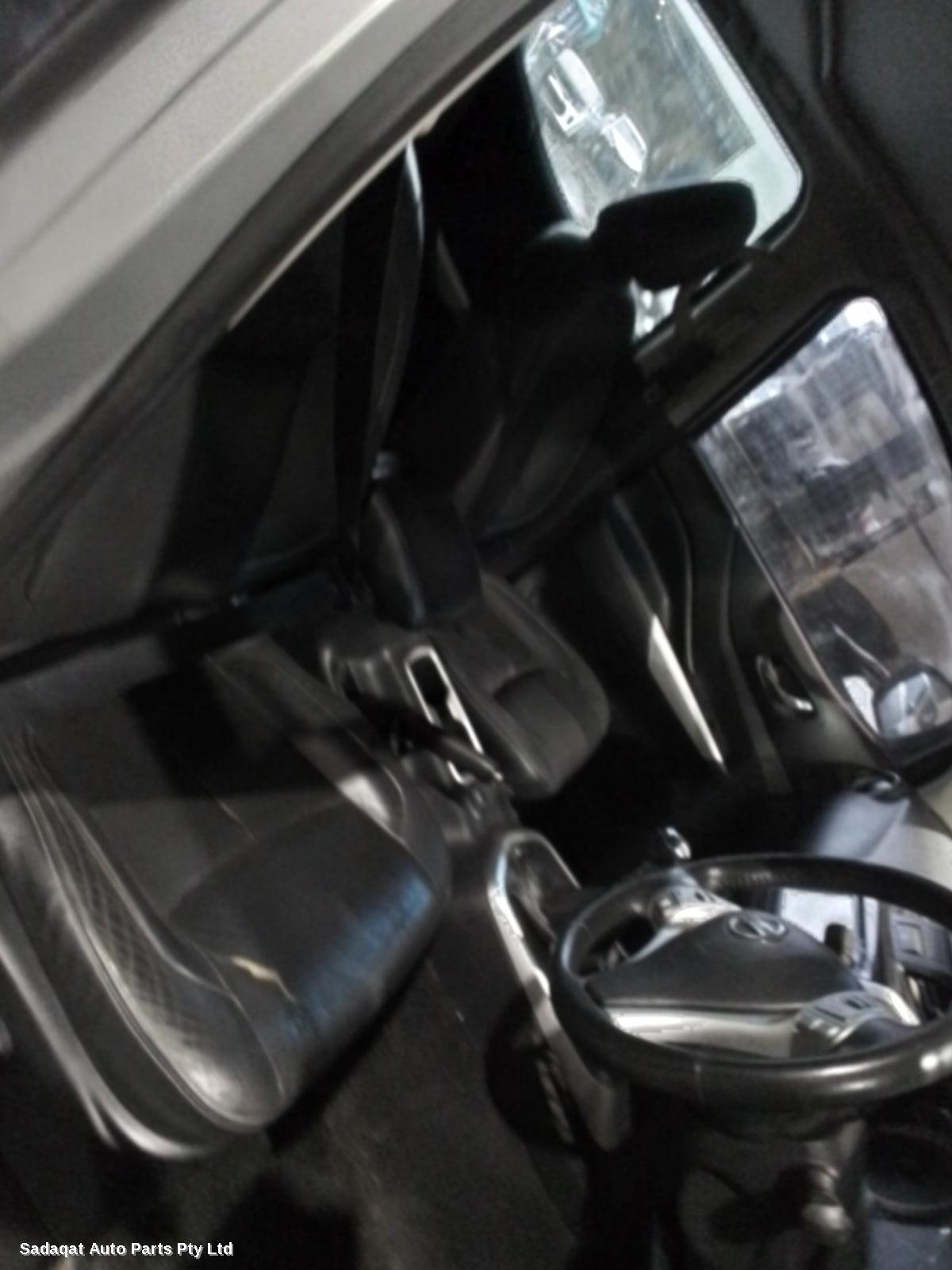 Nissan Navara Hoodlining