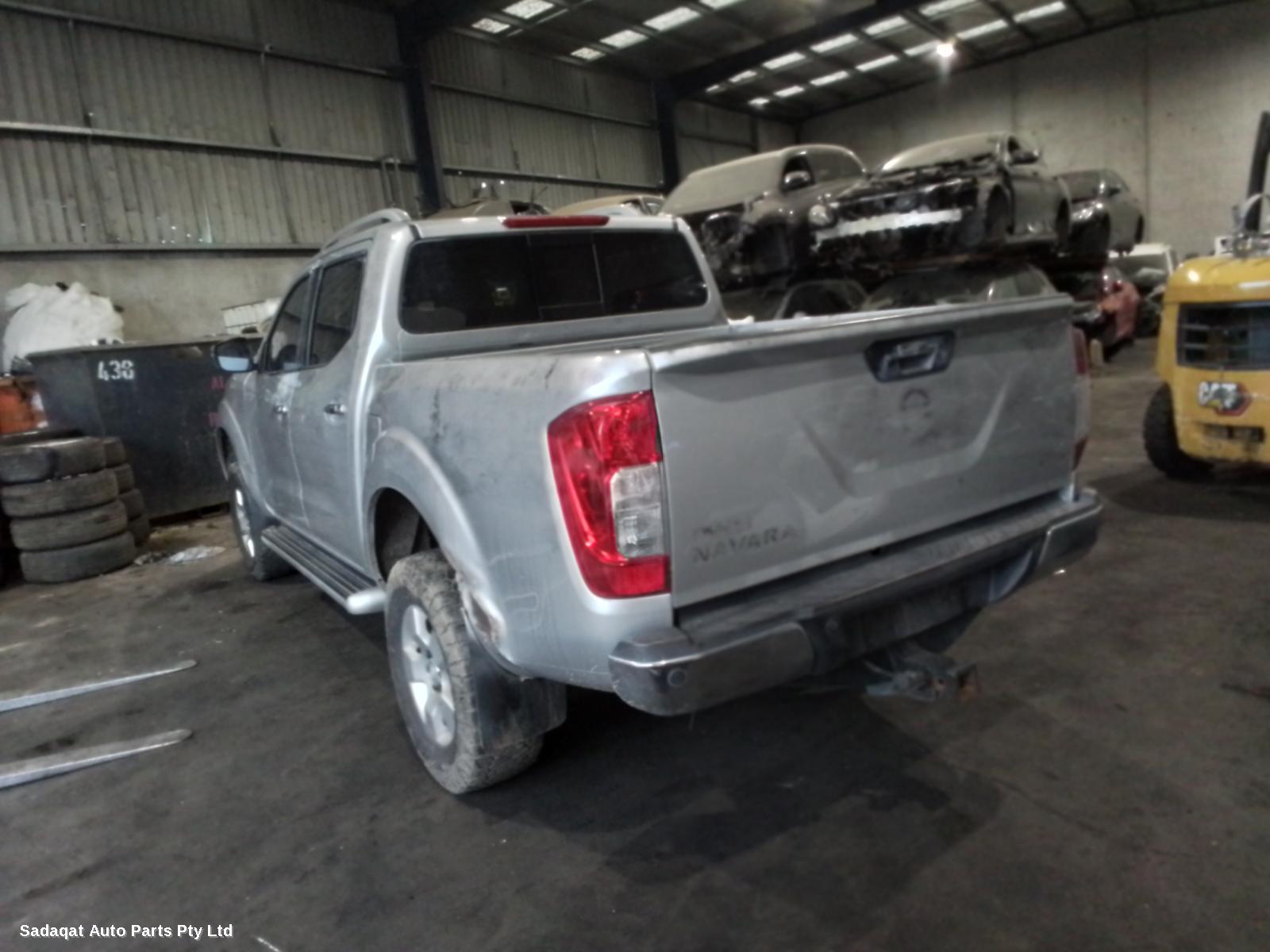 Nissan Navara Hoodlining