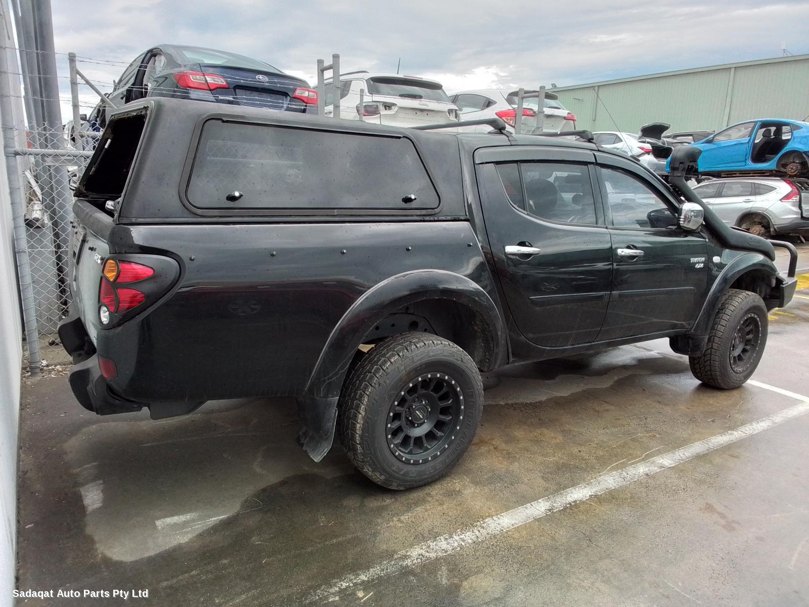 Mitsubishi Triton Snorkel