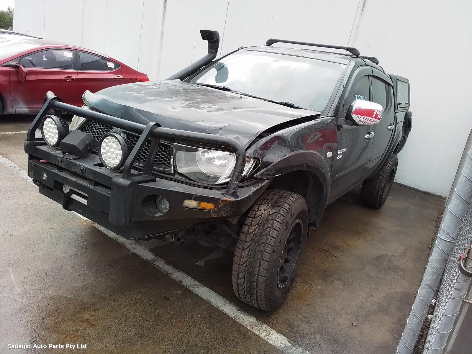 Mitsubishi Triton Snorkel