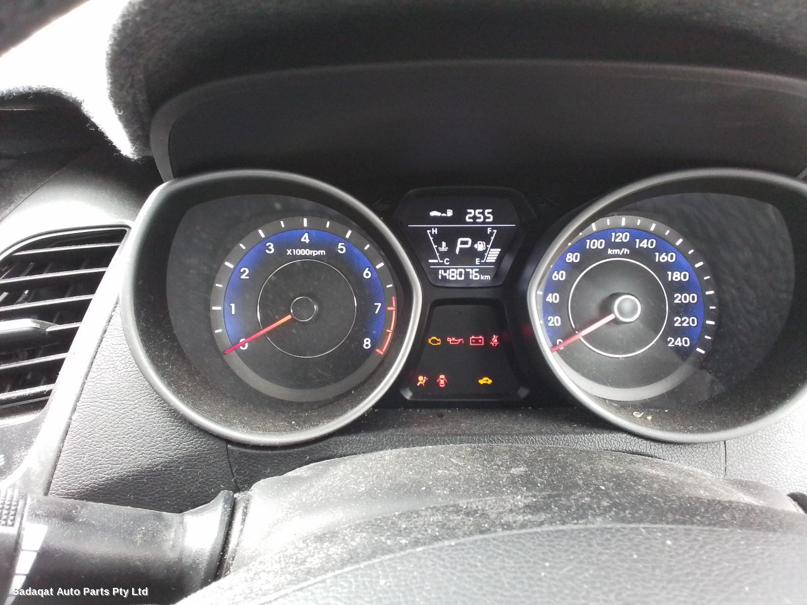 Hyundai Elantra Left Indicator/fog/side