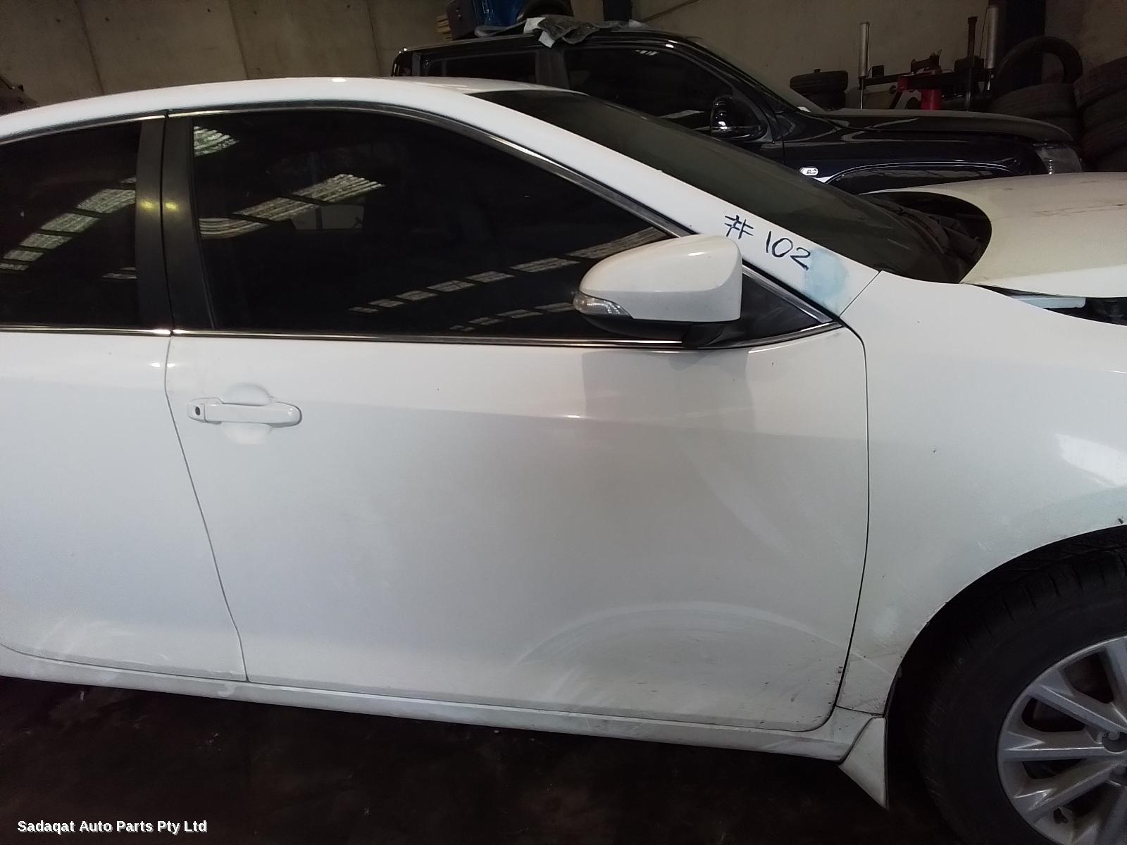 Toyota Camry Rear Garnish