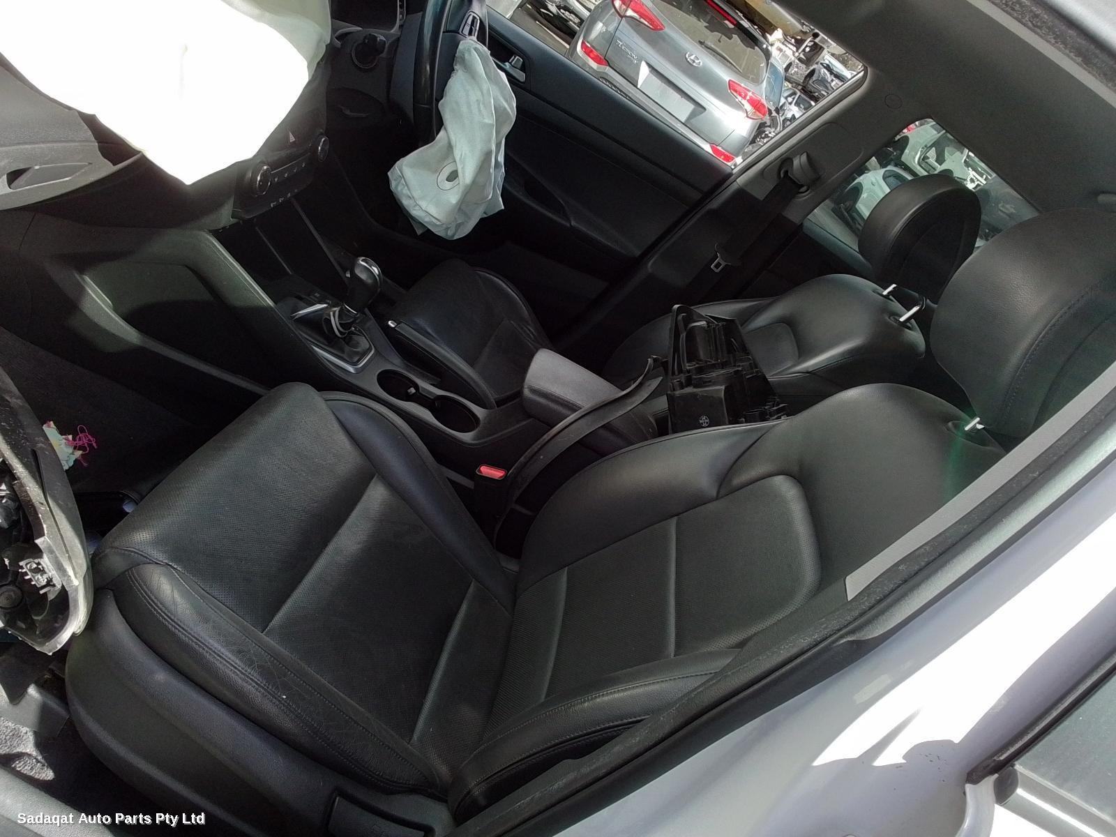 Hyundai Tucson Right Door Mirror