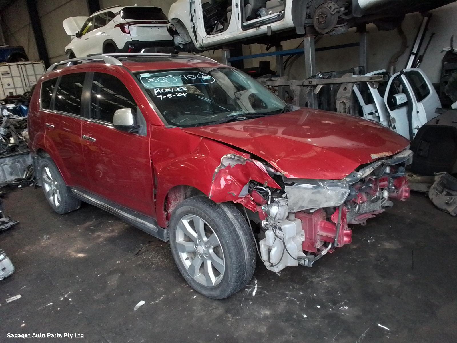 Mitsubishi Outlander Left Taillight