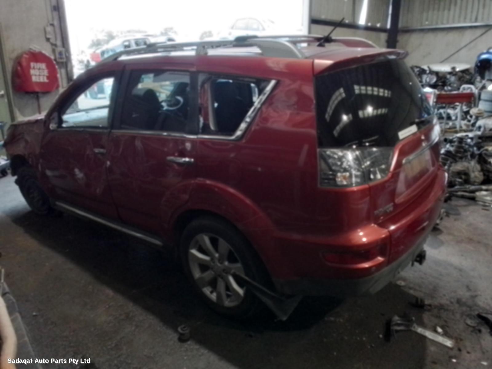 Mitsubishi Outlander Left Taillight