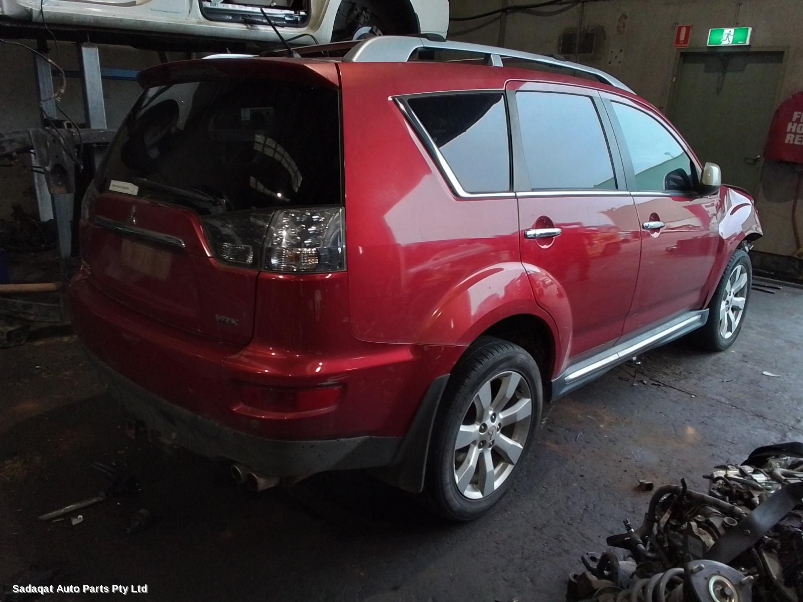 Mitsubishi Outlander Left Taillight