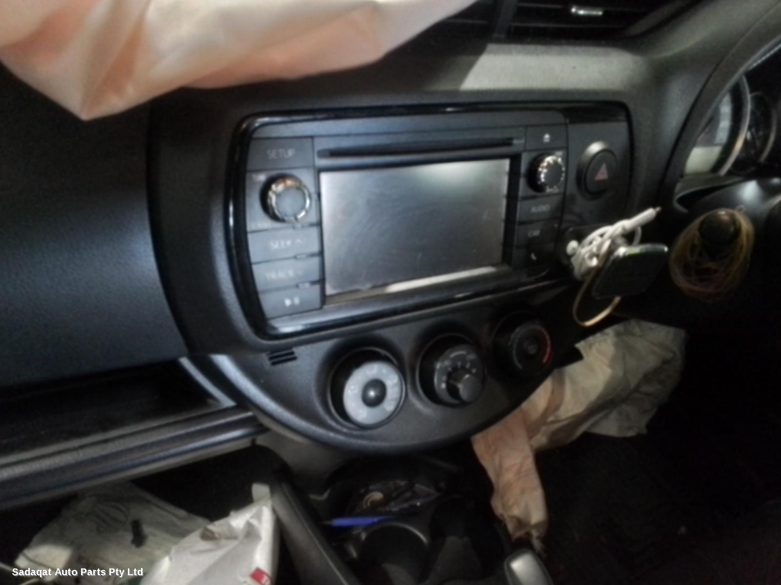 Toyota Yaris Right Front Door Window