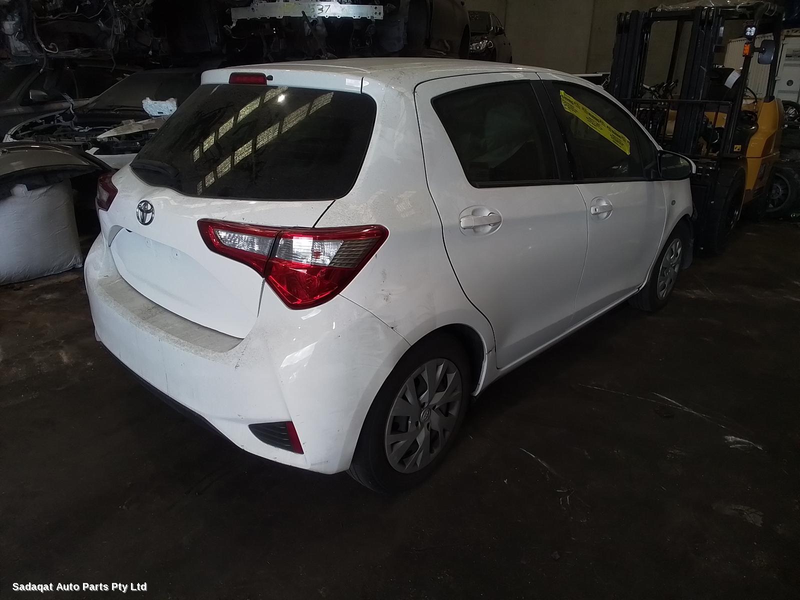 Toyota Yaris Right Front Door Window