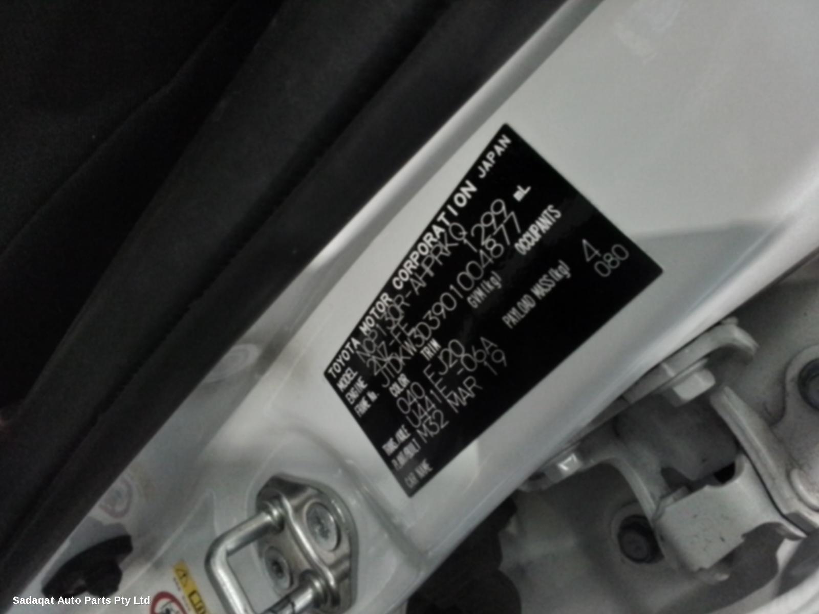 Toyota Yaris Right Front Door Window