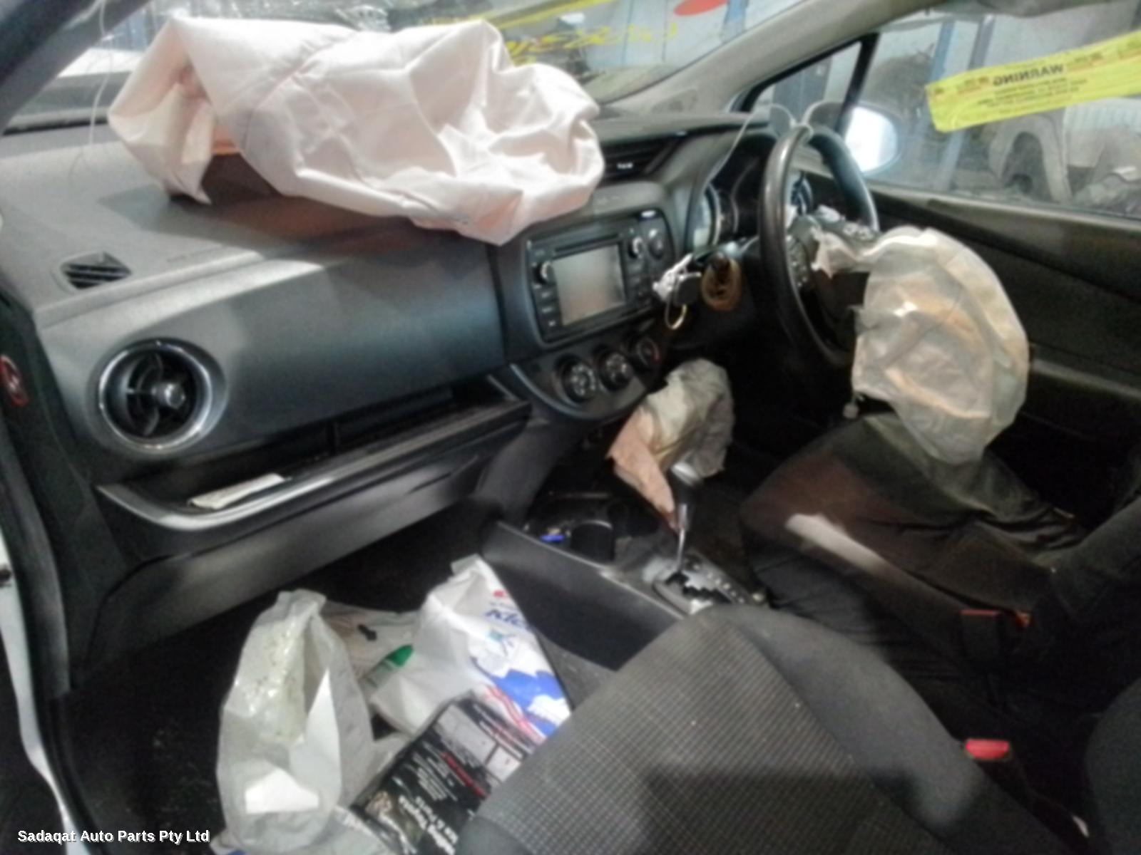 Toyota Yaris Right Front Door Window