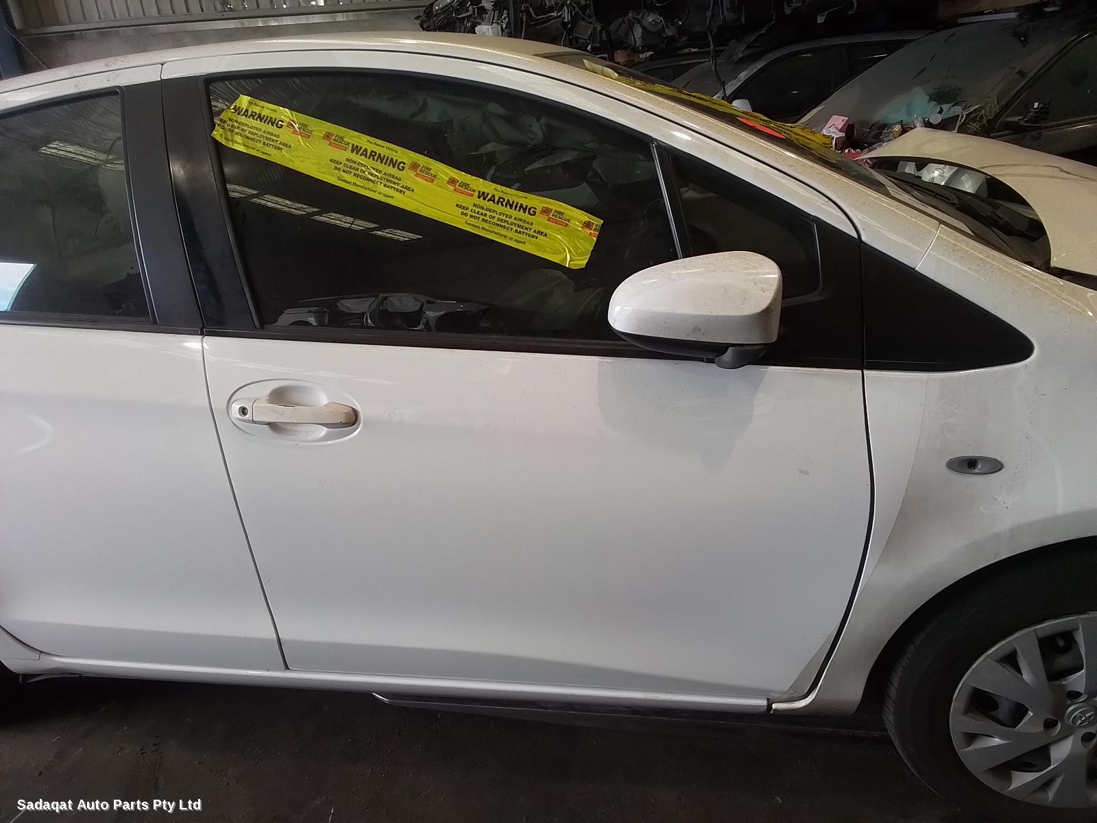 Toyota Yaris Right Front Door Window