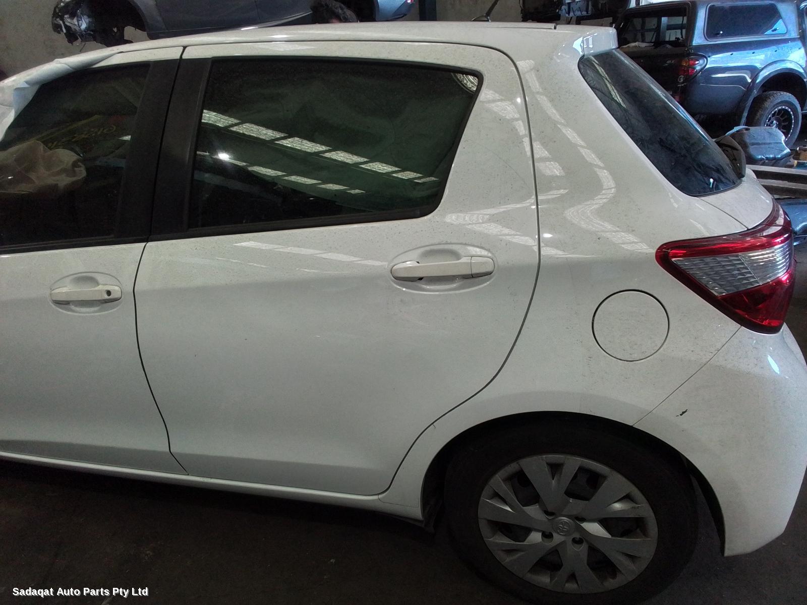 Toyota Yaris Right Front Door Window