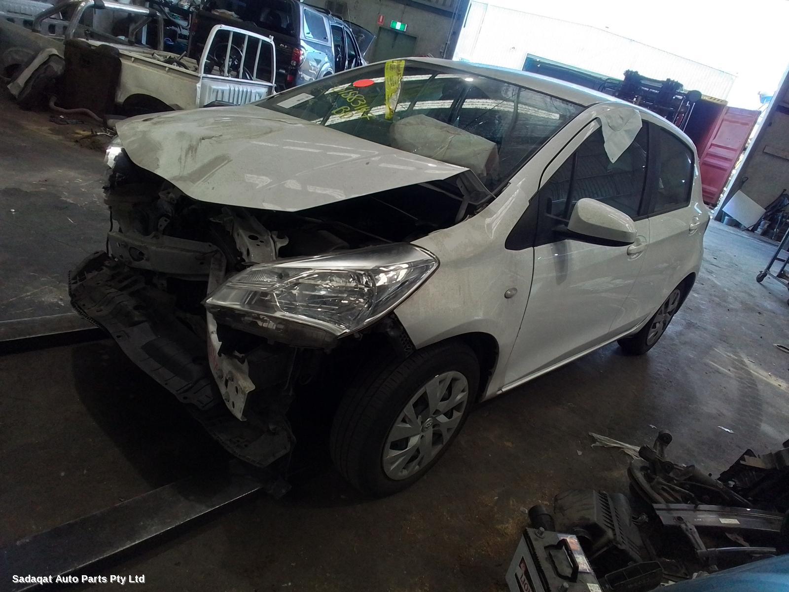 Toyota Yaris Right Front Door Window