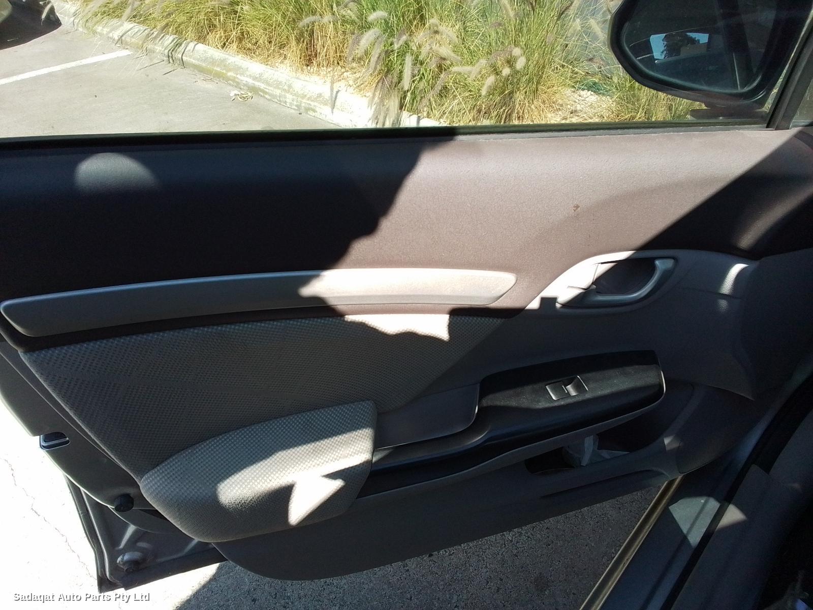 Honda Civic Right Guard