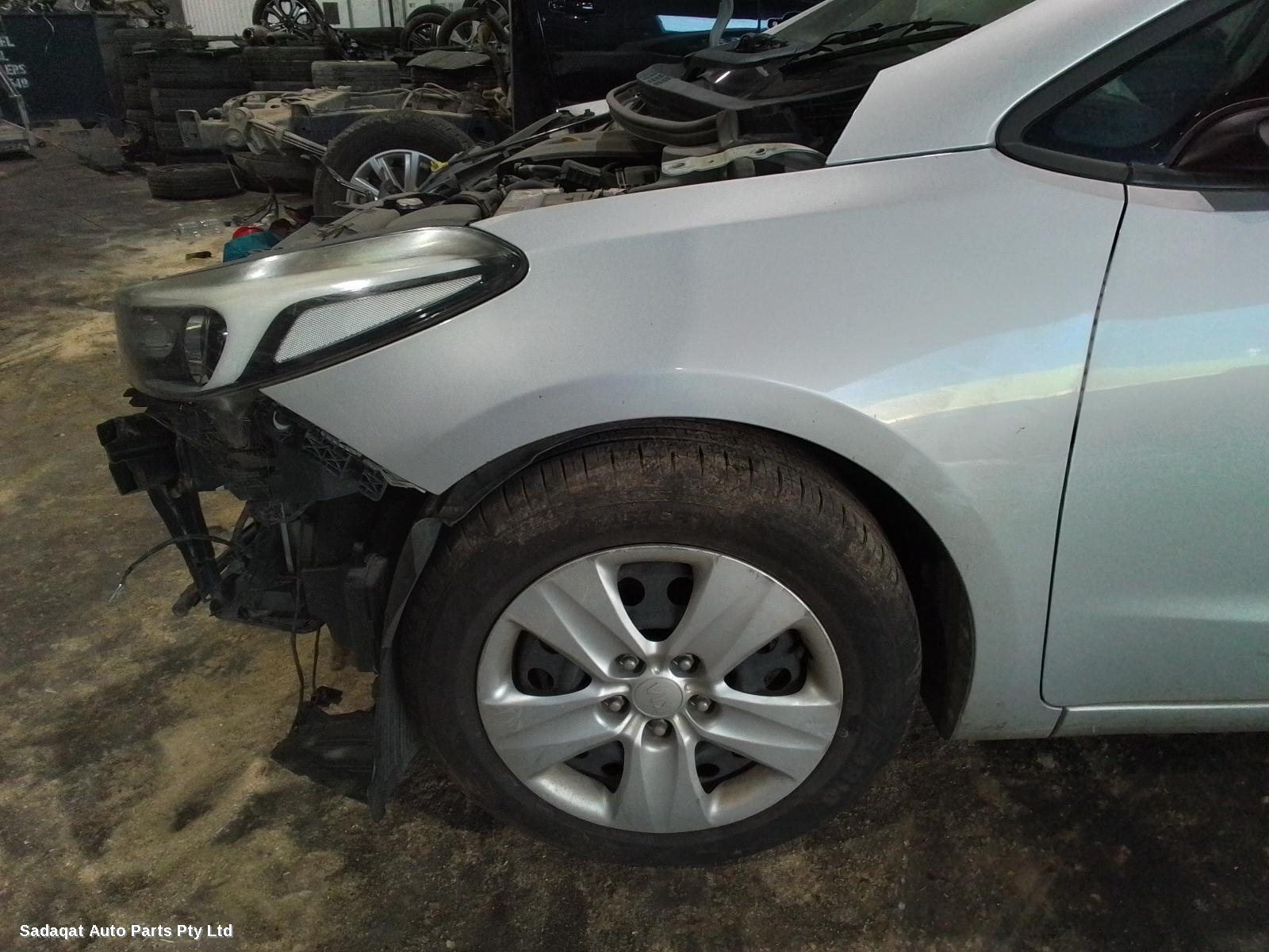 Kia Cerato Left Guard