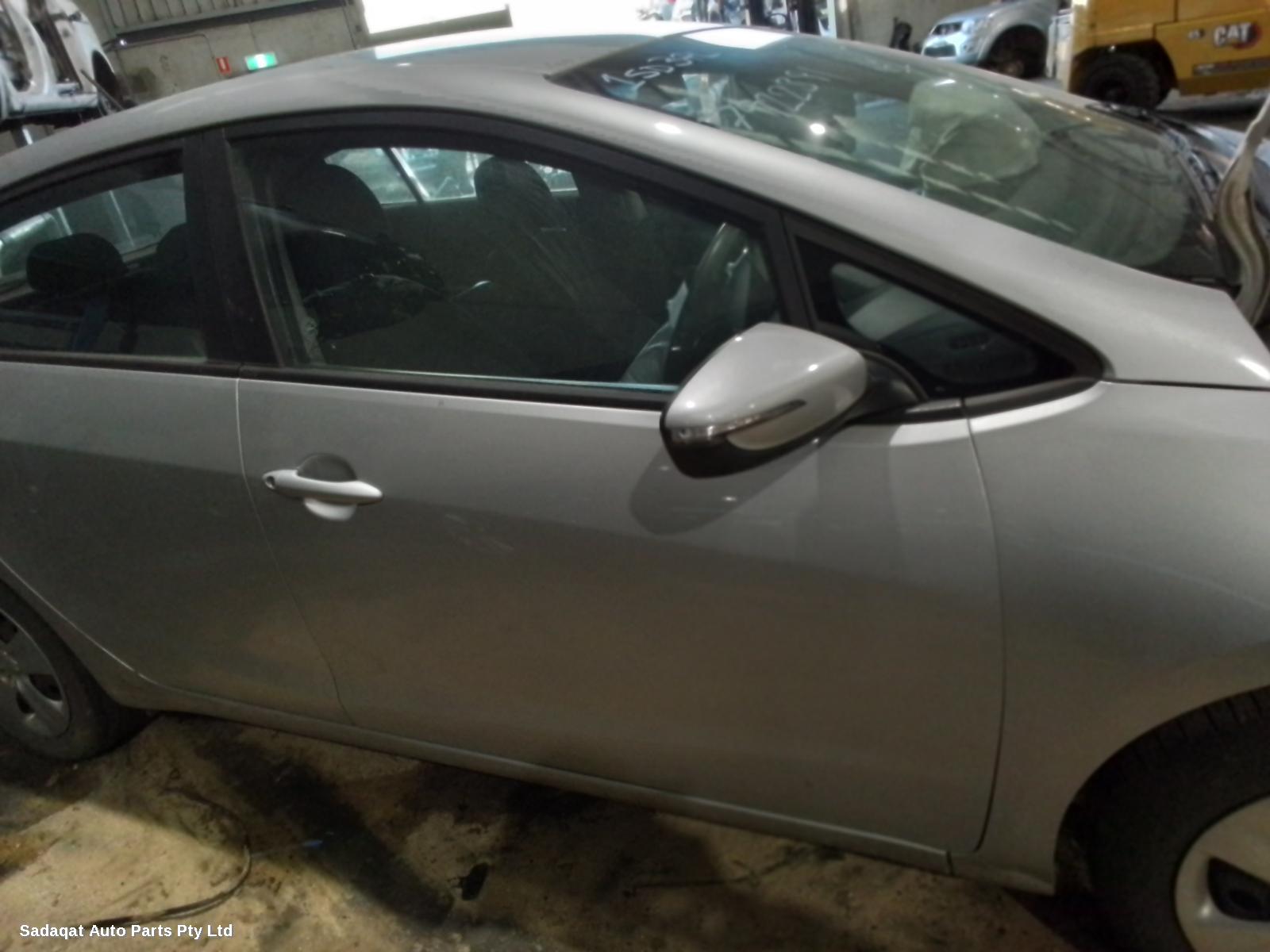 Kia Cerato Left Guard