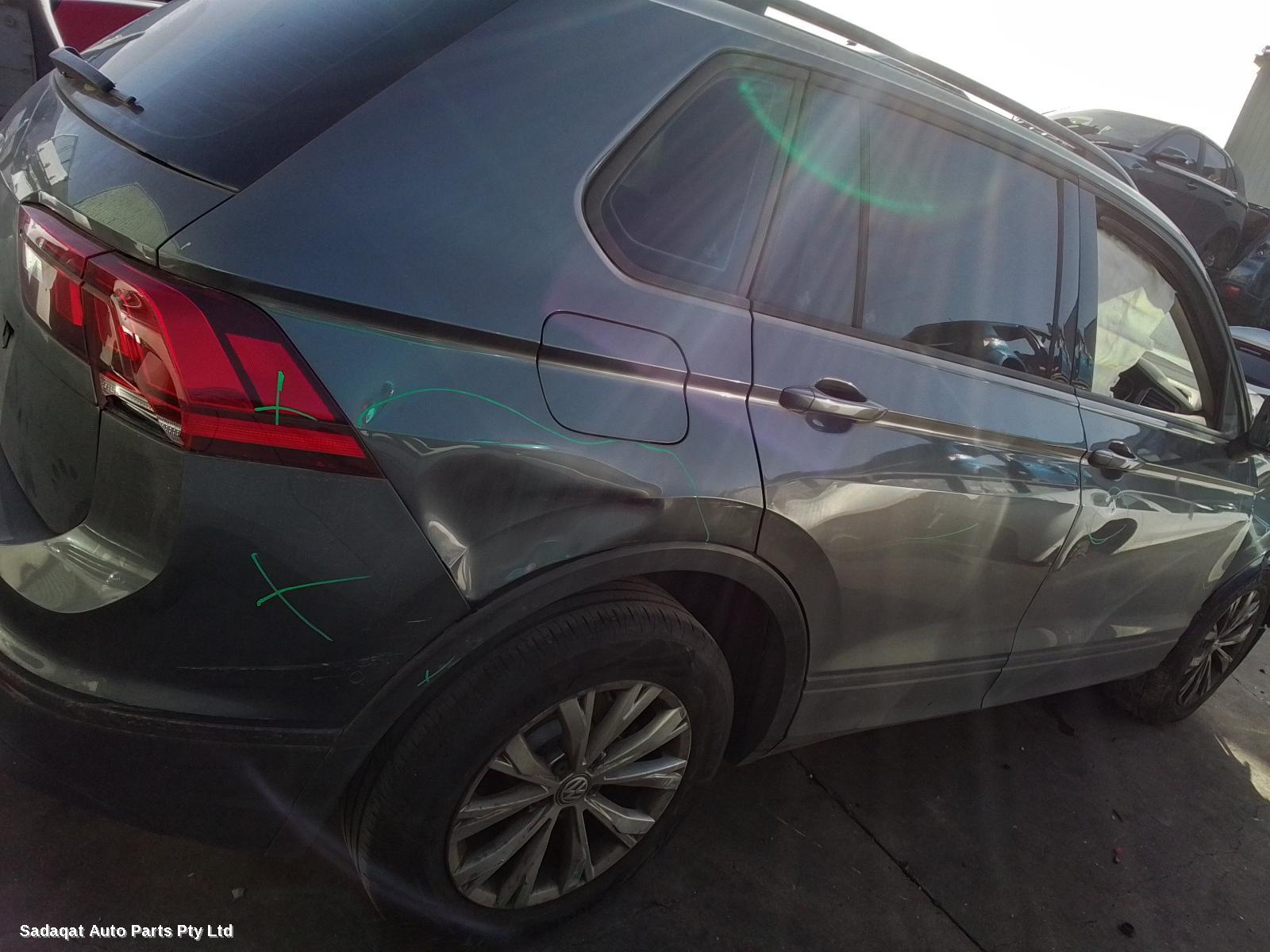 Volkswagen Tiguan Left Door Mirror