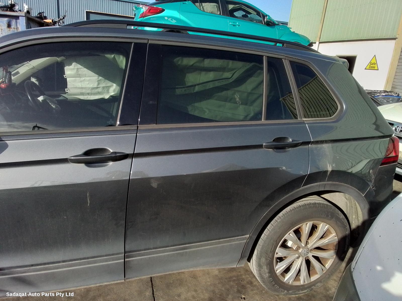Volkswagen Tiguan Left Door Mirror