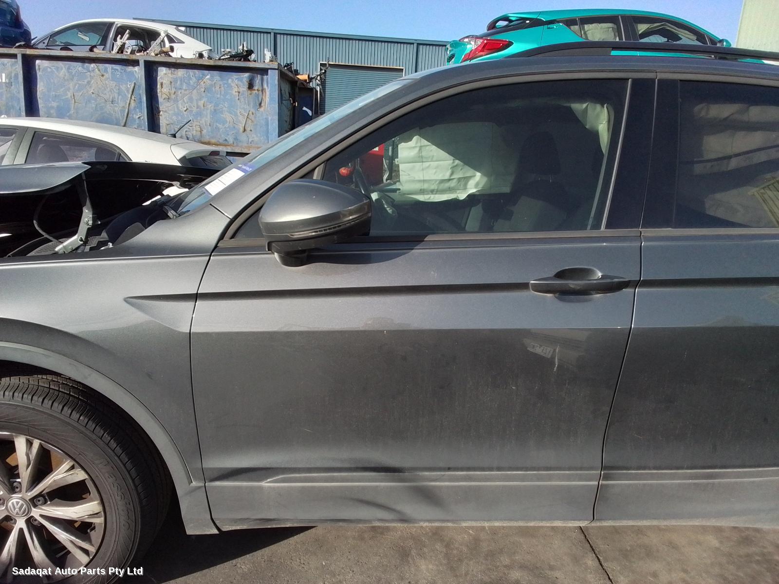 Volkswagen Tiguan Left Door Mirror