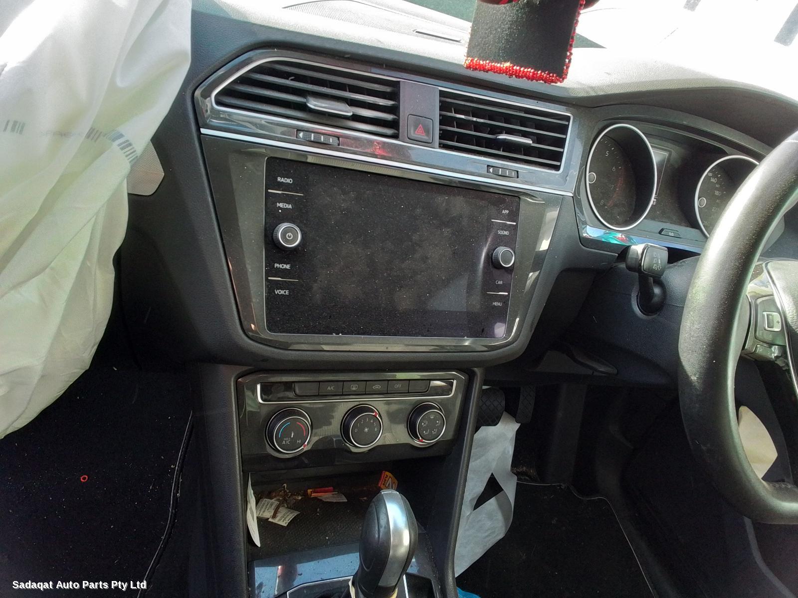 Volkswagen Tiguan Left Door Mirror