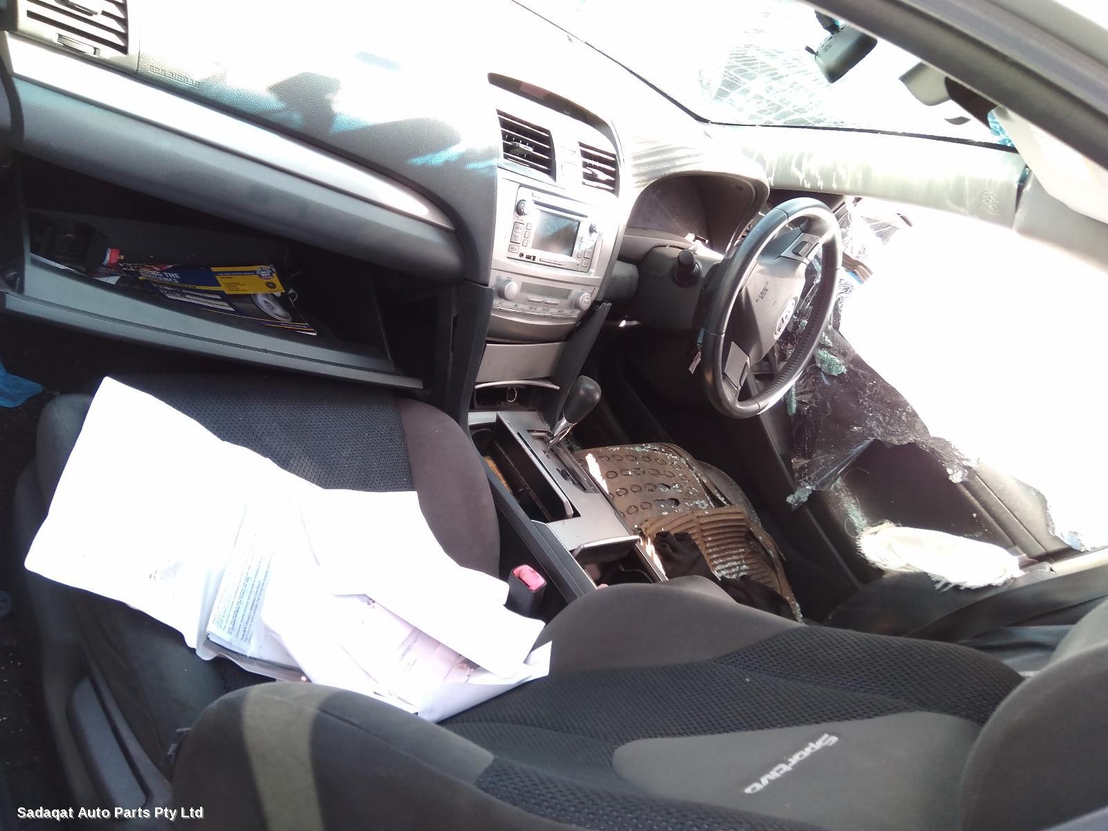 Toyota Aurion Right Guard