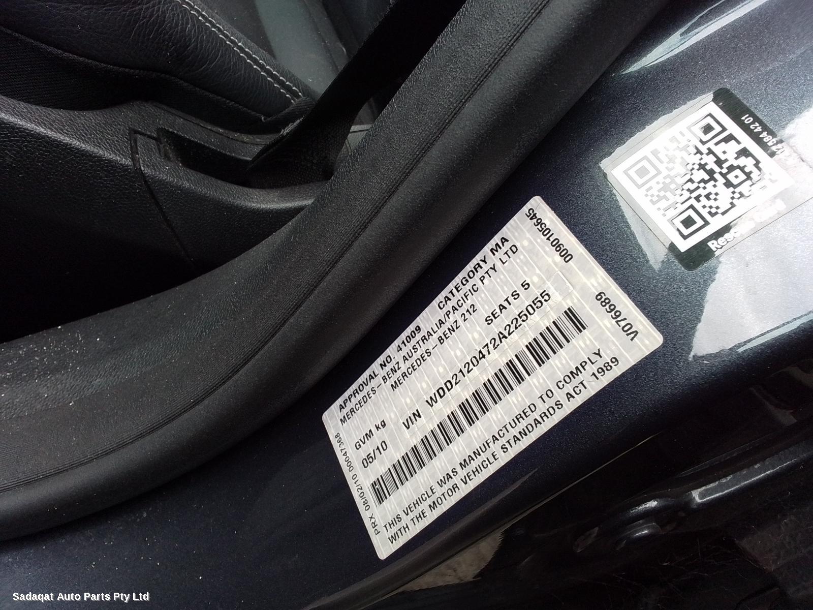 Mercedes E Class Right Front Hub Assembly