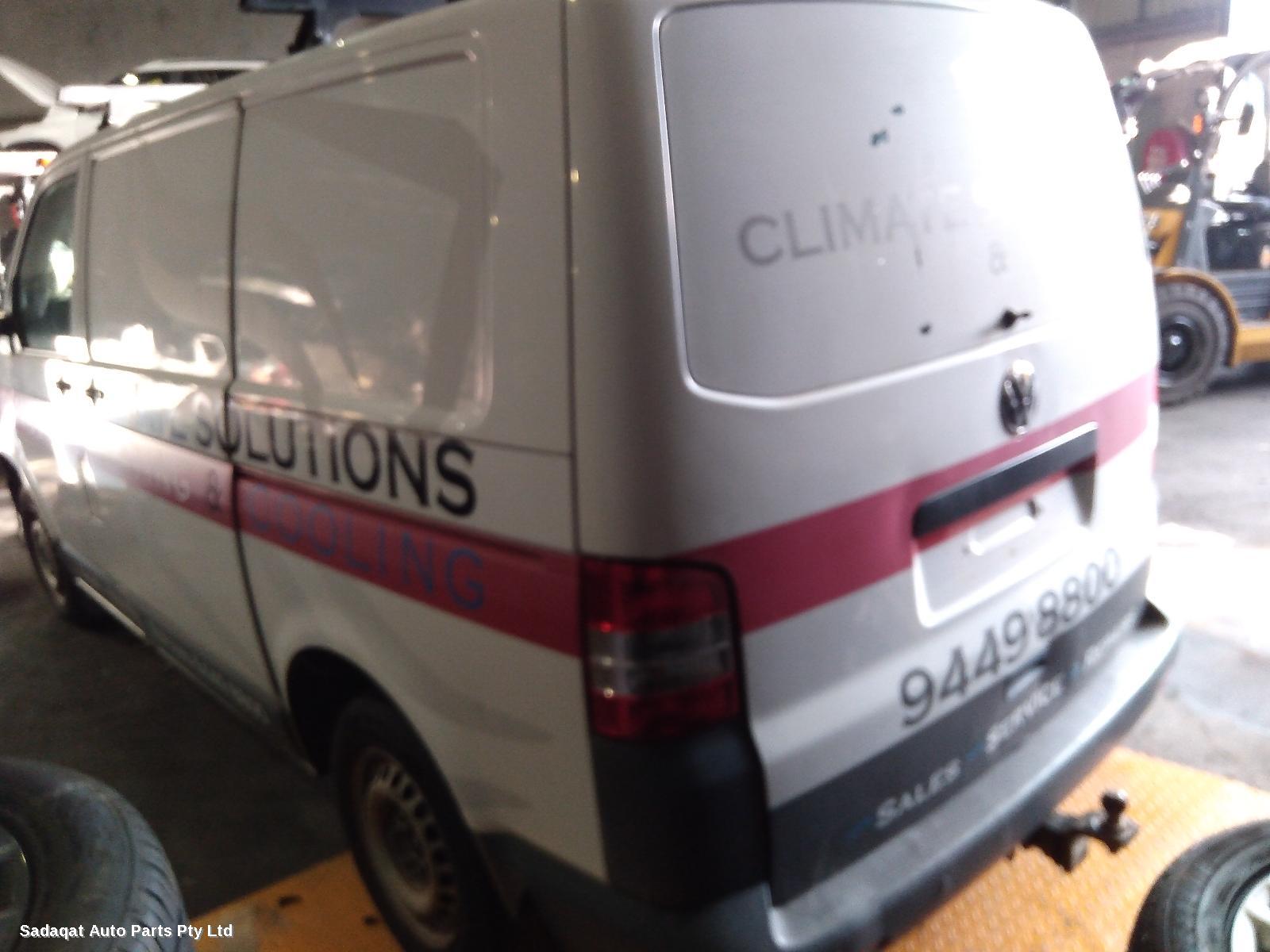 Volkswagen Transporter Left Taillight