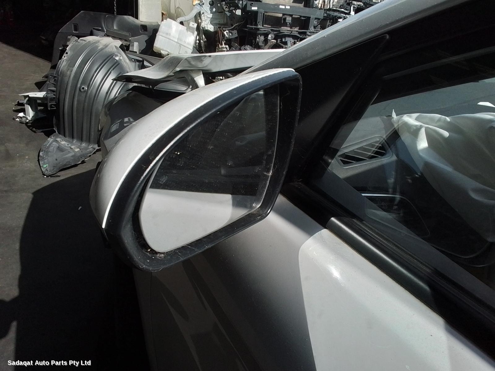 Hyundai Elantra Left Guard