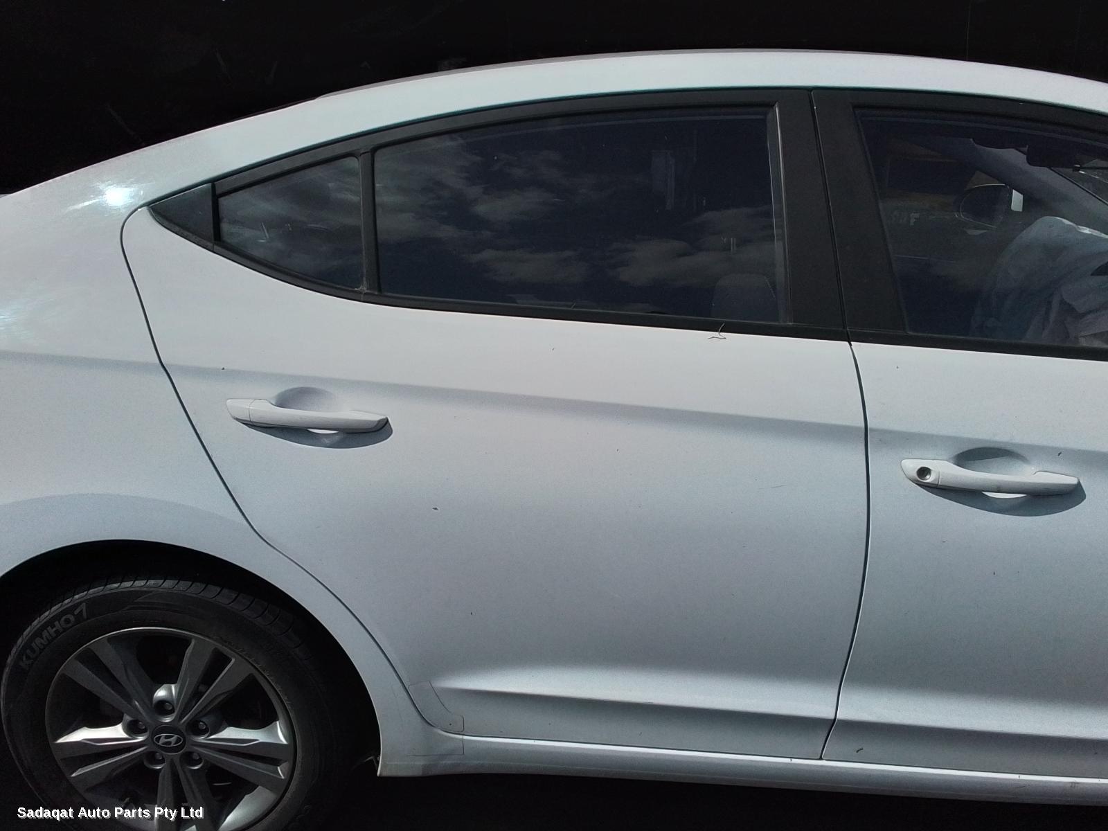 Hyundai Elantra Left Guard