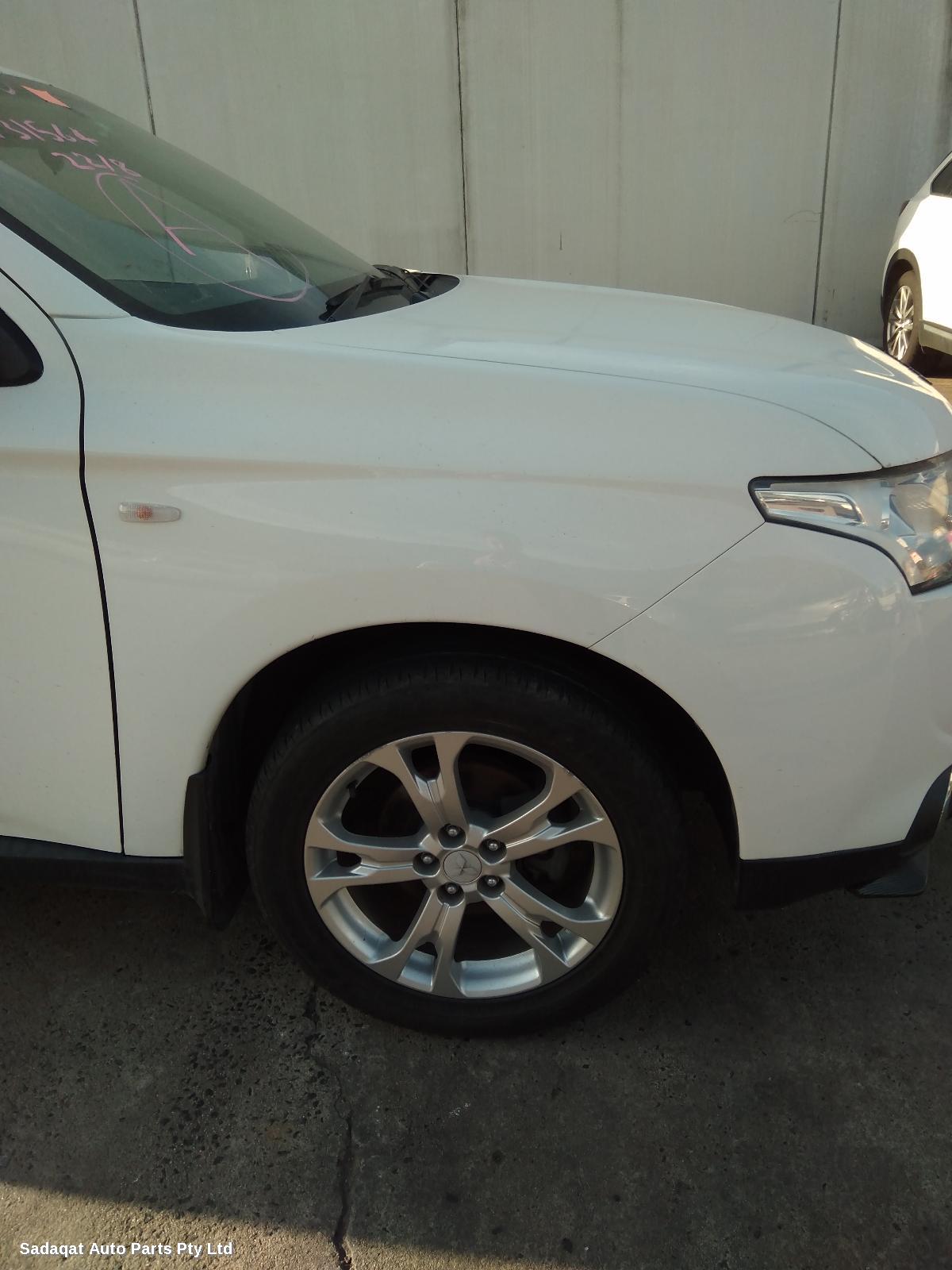 Mitsubishi Outlander Left Door Mirror
