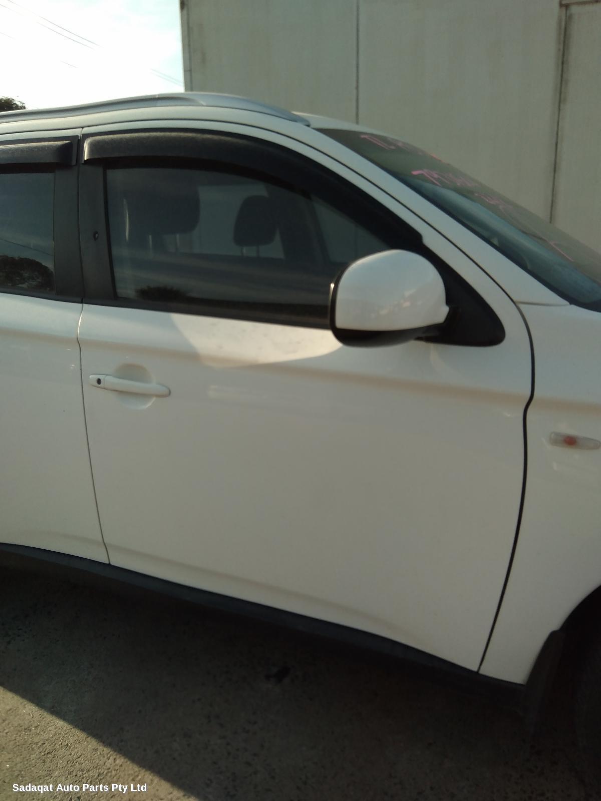 Mitsubishi Outlander Left Door Mirror
