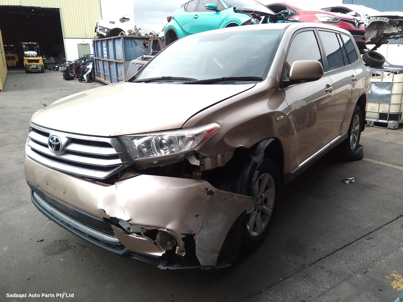 Toyota Kluger Left Door Mirror